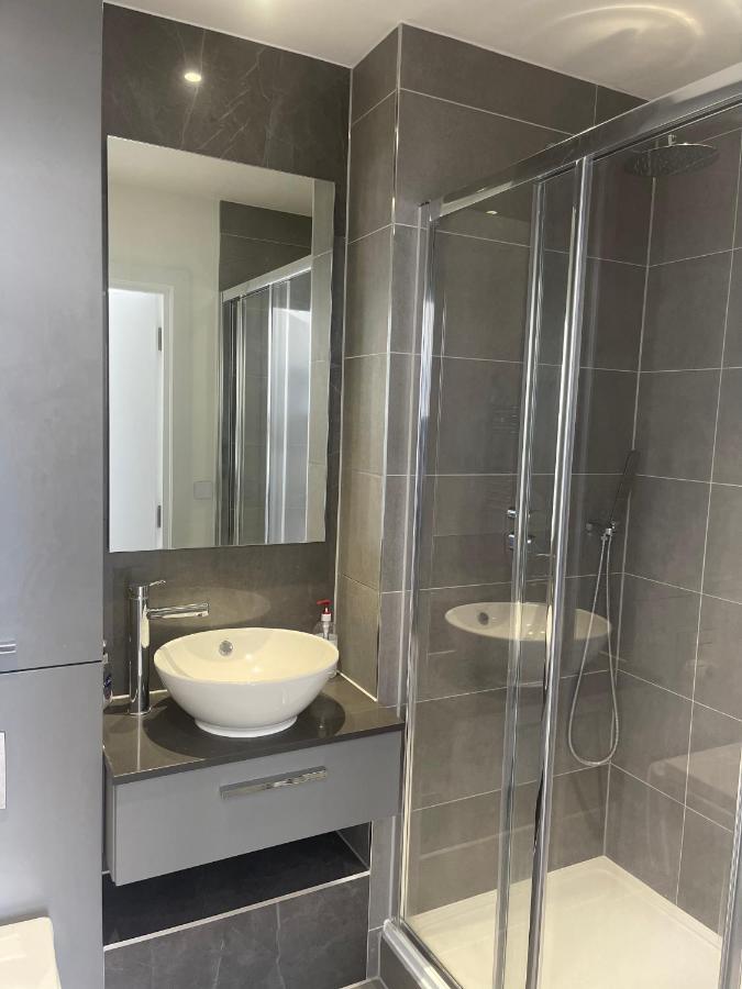 לונדון Riverside Rooms And Apartments מראה חיצוני תמונה